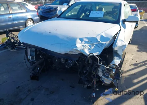 2011 Audi A4 2.0T Premium z USA, uszkodzony, nr VIN WAUBFAFL8BN031501